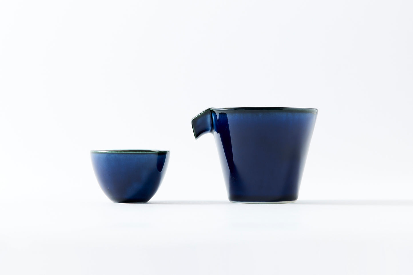 Shizuru Cold Sake Server Egg Plant Navy Blue