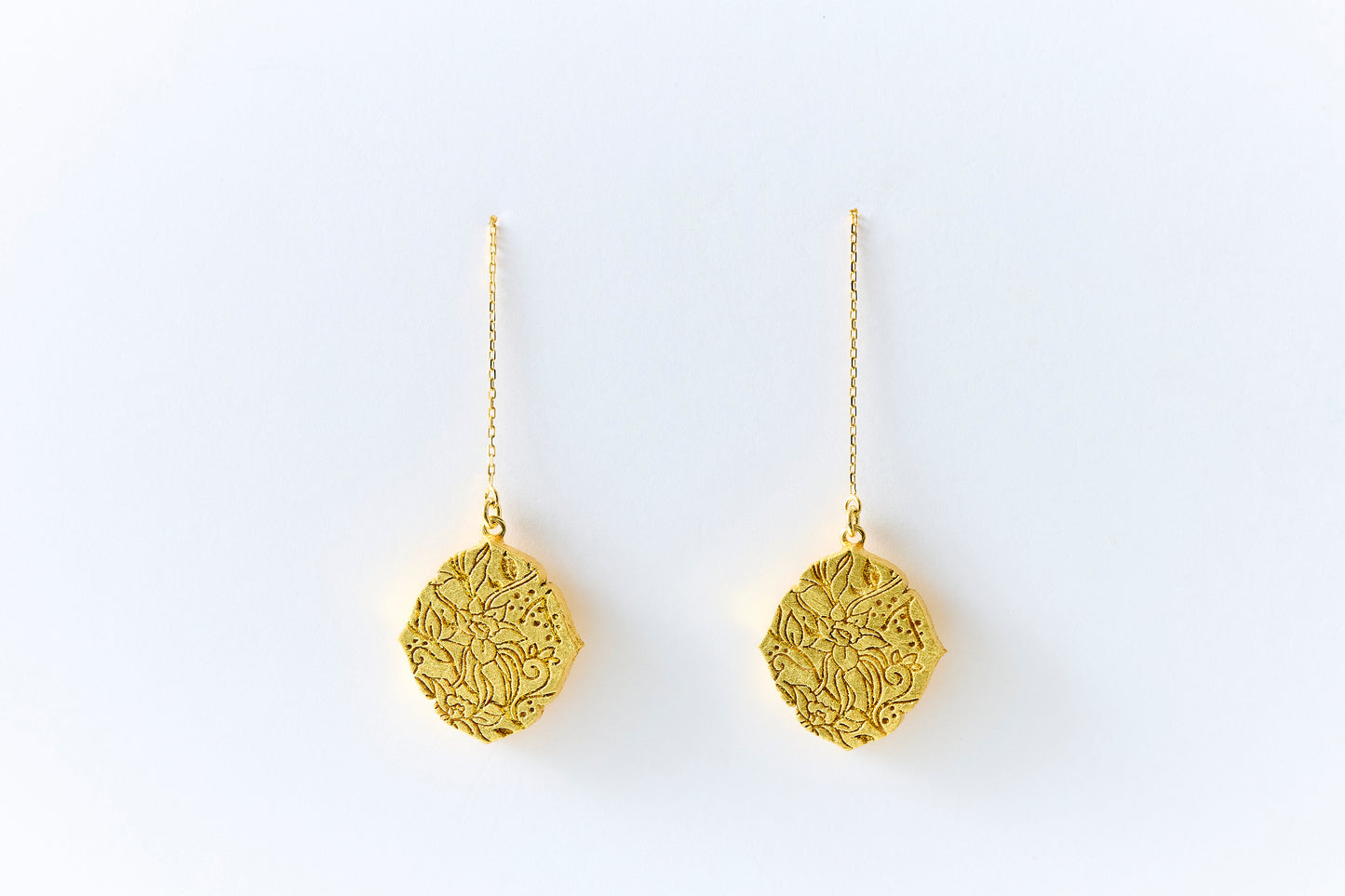 HAKUCESSORY Earrings Beauty Luck Gold
