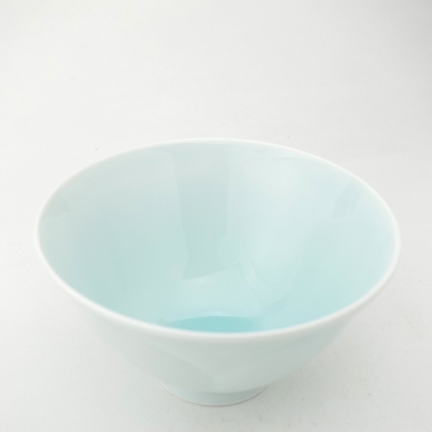 WANOKA Flower-Shaped Rice Bowl Celadon Arita Porcelain