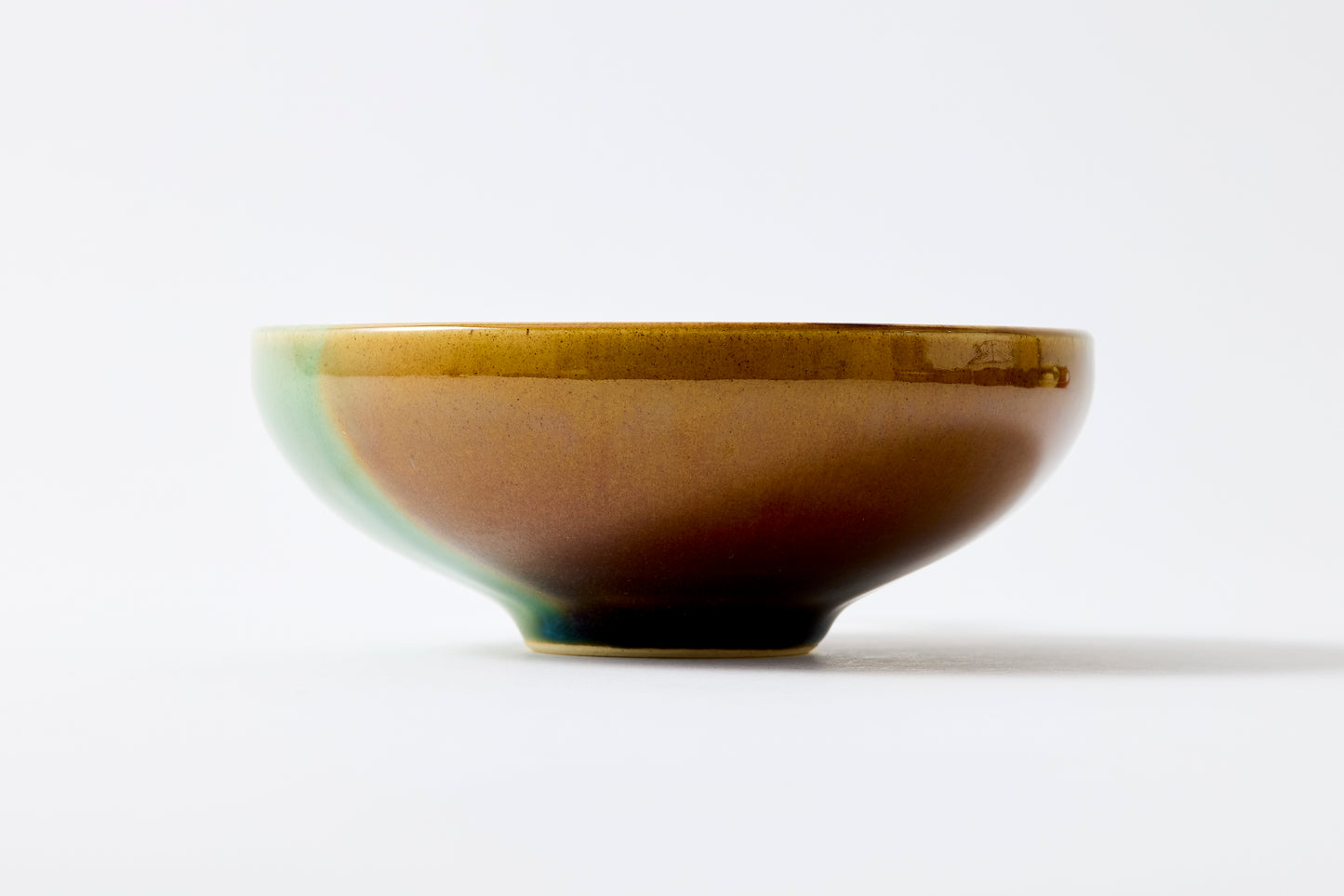 FD Amber Oribe Split Glaze Round Flat Bowl Hasami Porcelain