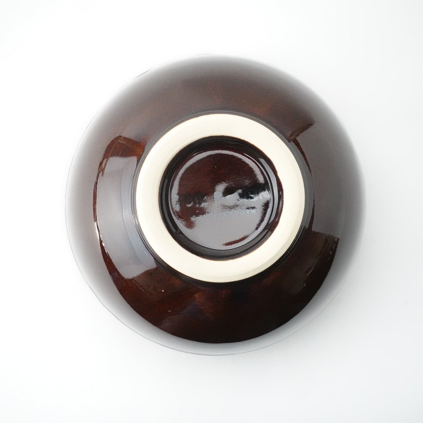 White Karatsu Flow Brown Glaze Round Bowl Hasami Porcelain
