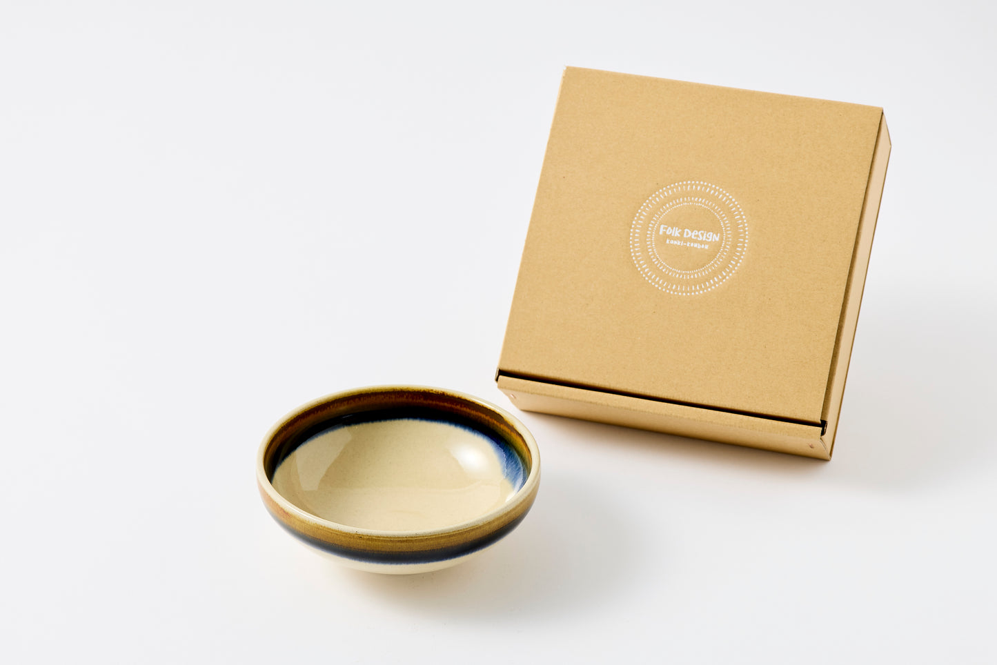 FD Two-Tone Wrapped Round Flat Bowl Hasami Porcelain