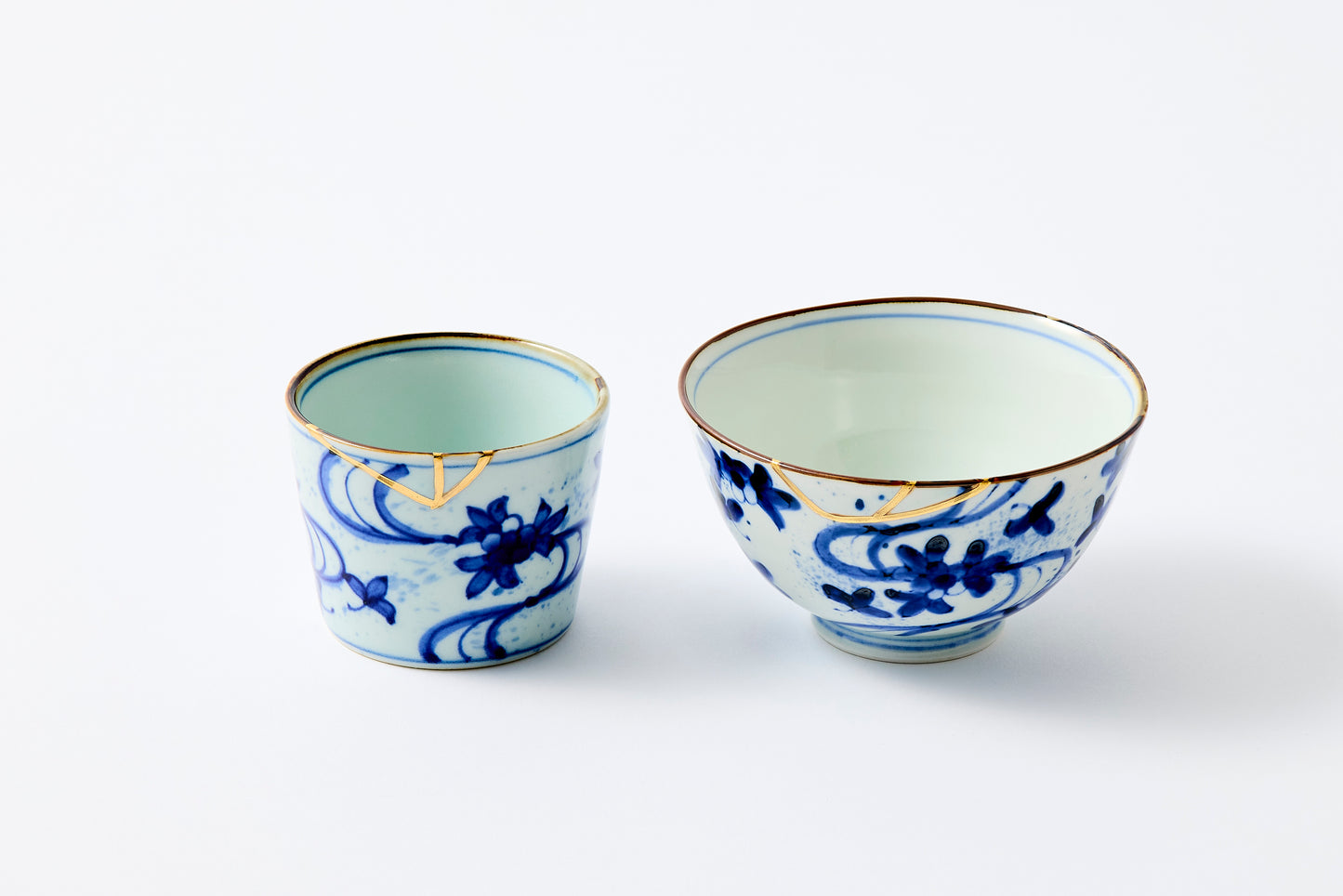 Gold Line Kosome Water Stream Sobachoko Imari Porcelain