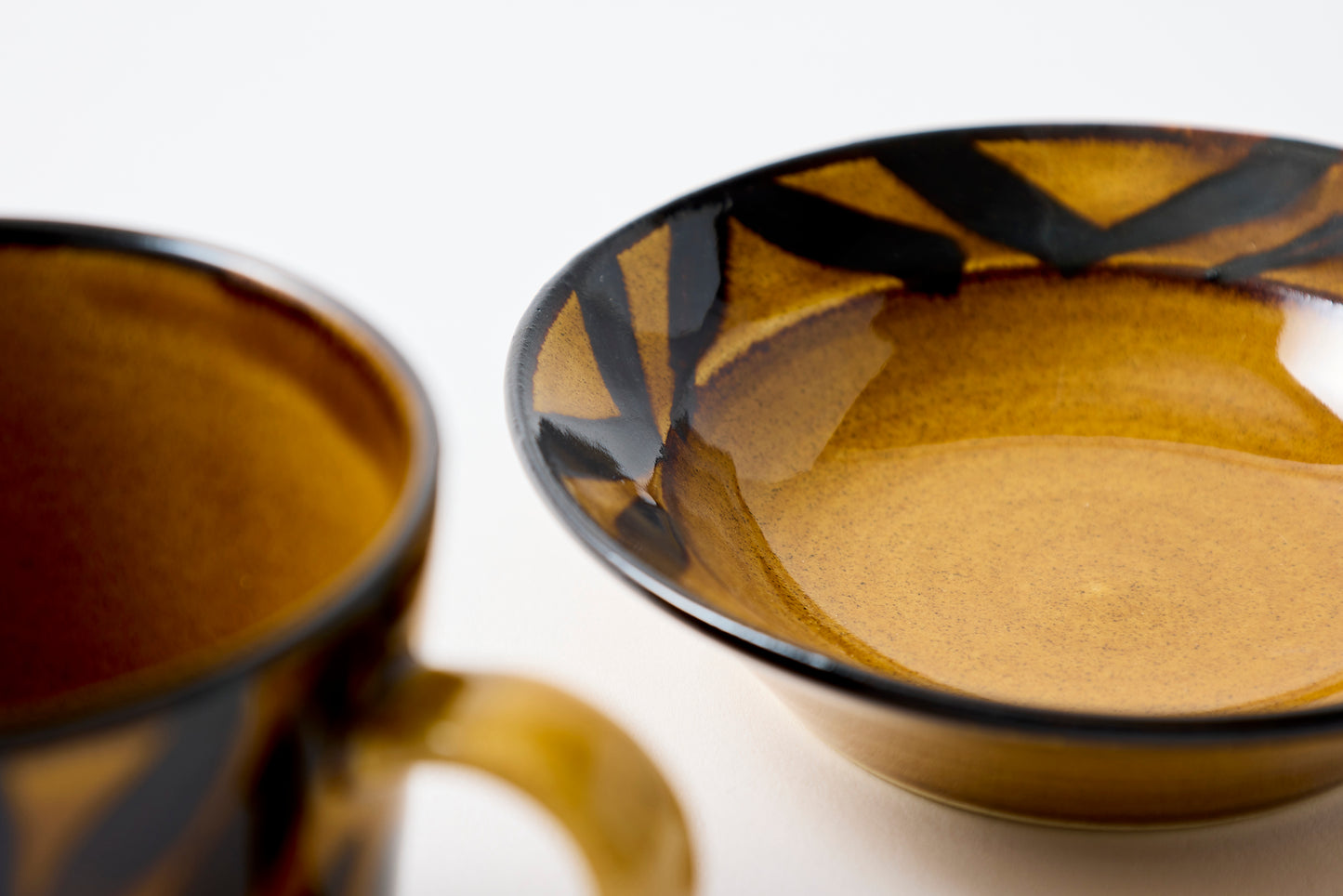 Arrow Feather Motif Amber Glaze Cup & Saucer Hasami Porcelain