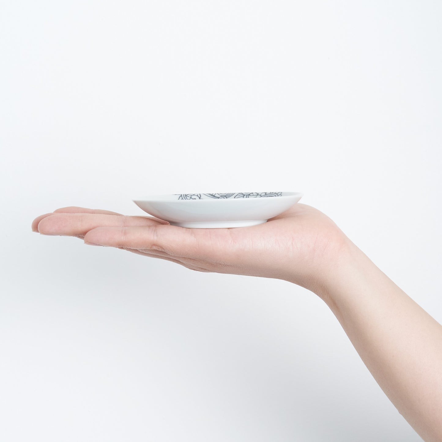 Ezoshi Motif Nabeshima Komon Small Plate Imari Porcelain