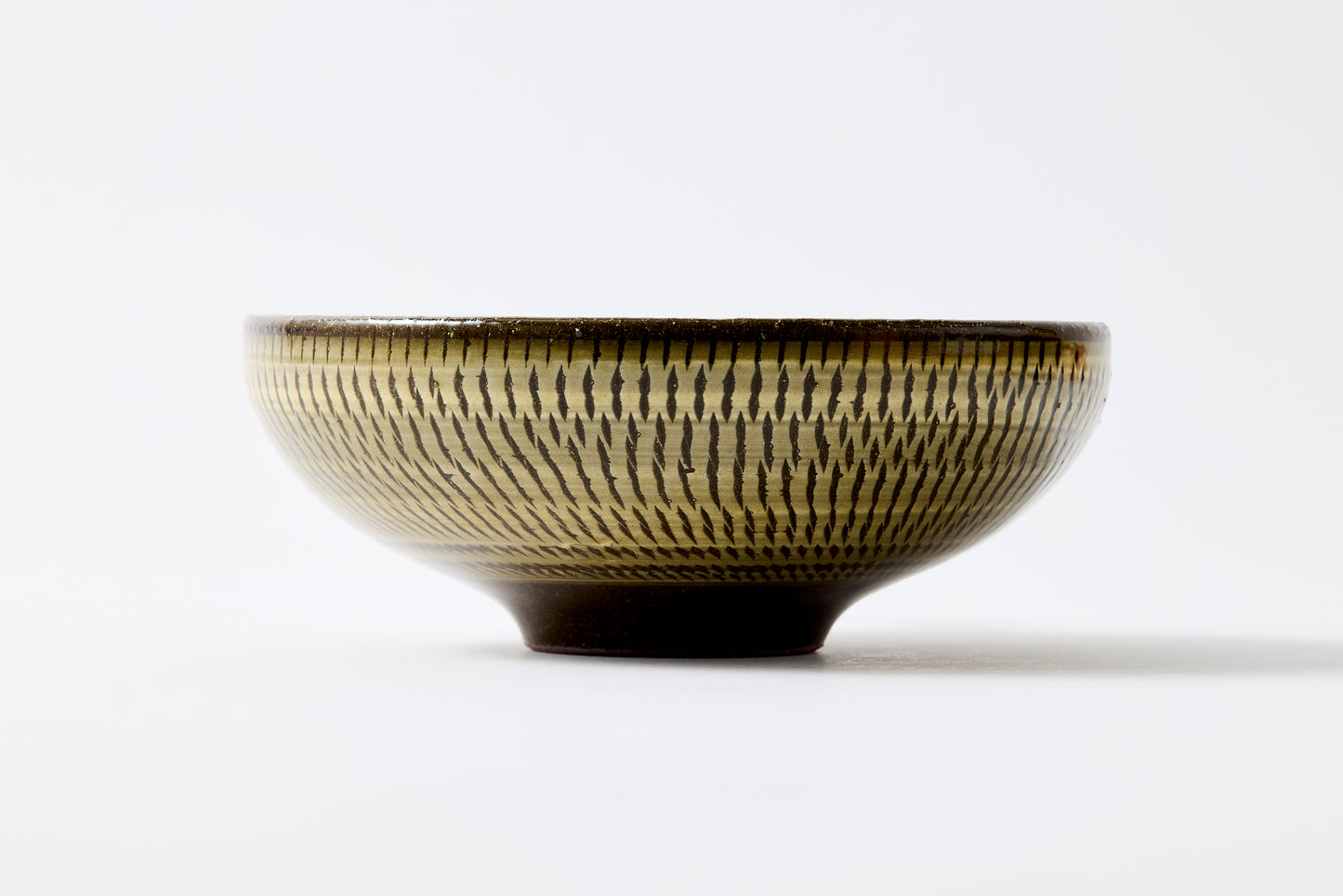 FD Yellow Glaze Tobikanna Round Flat Bowl Hasami Porcelain