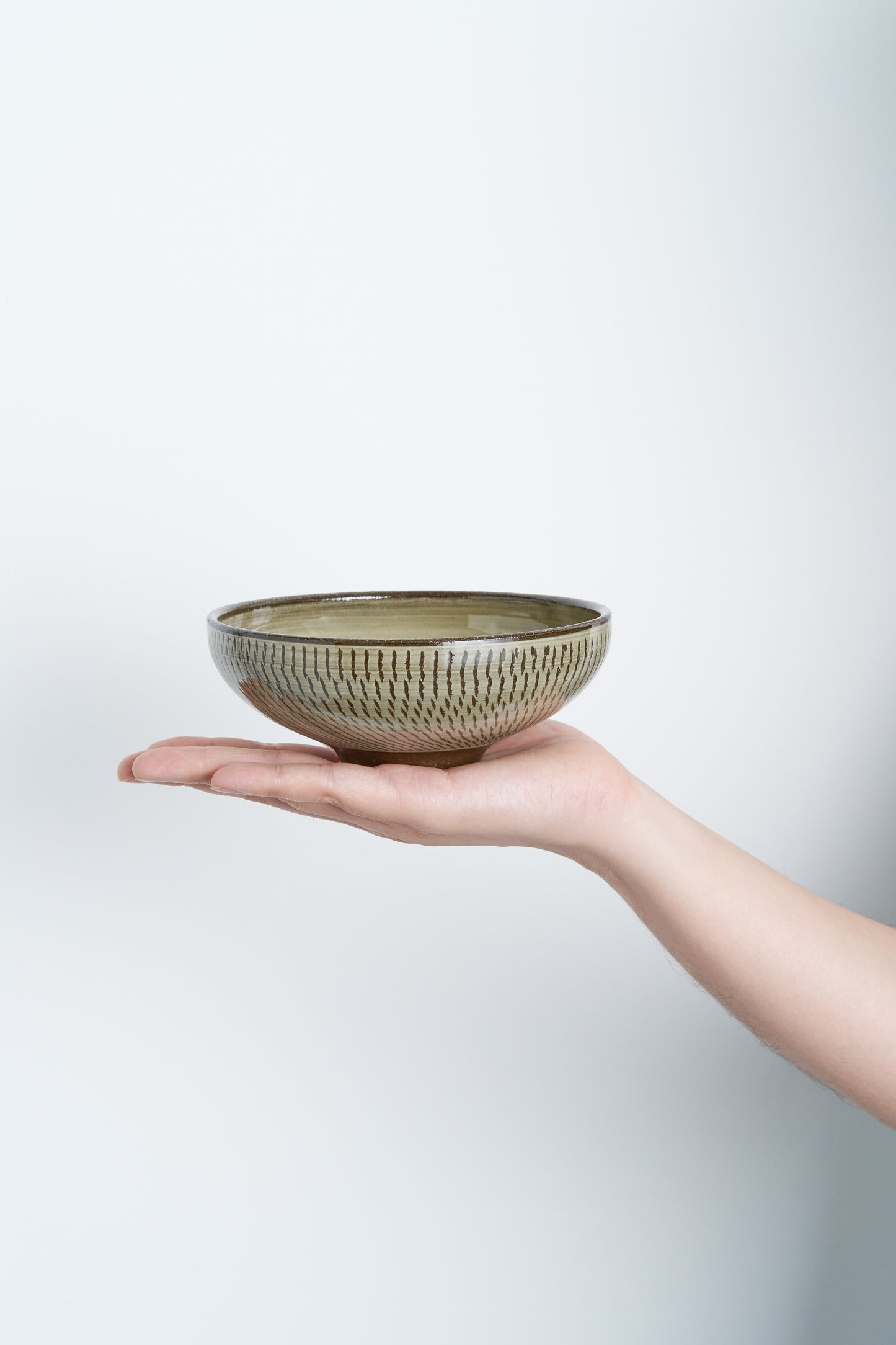 FD Yellow Glaze Tobikanna Round Flat Bowl Hasami Porcelain