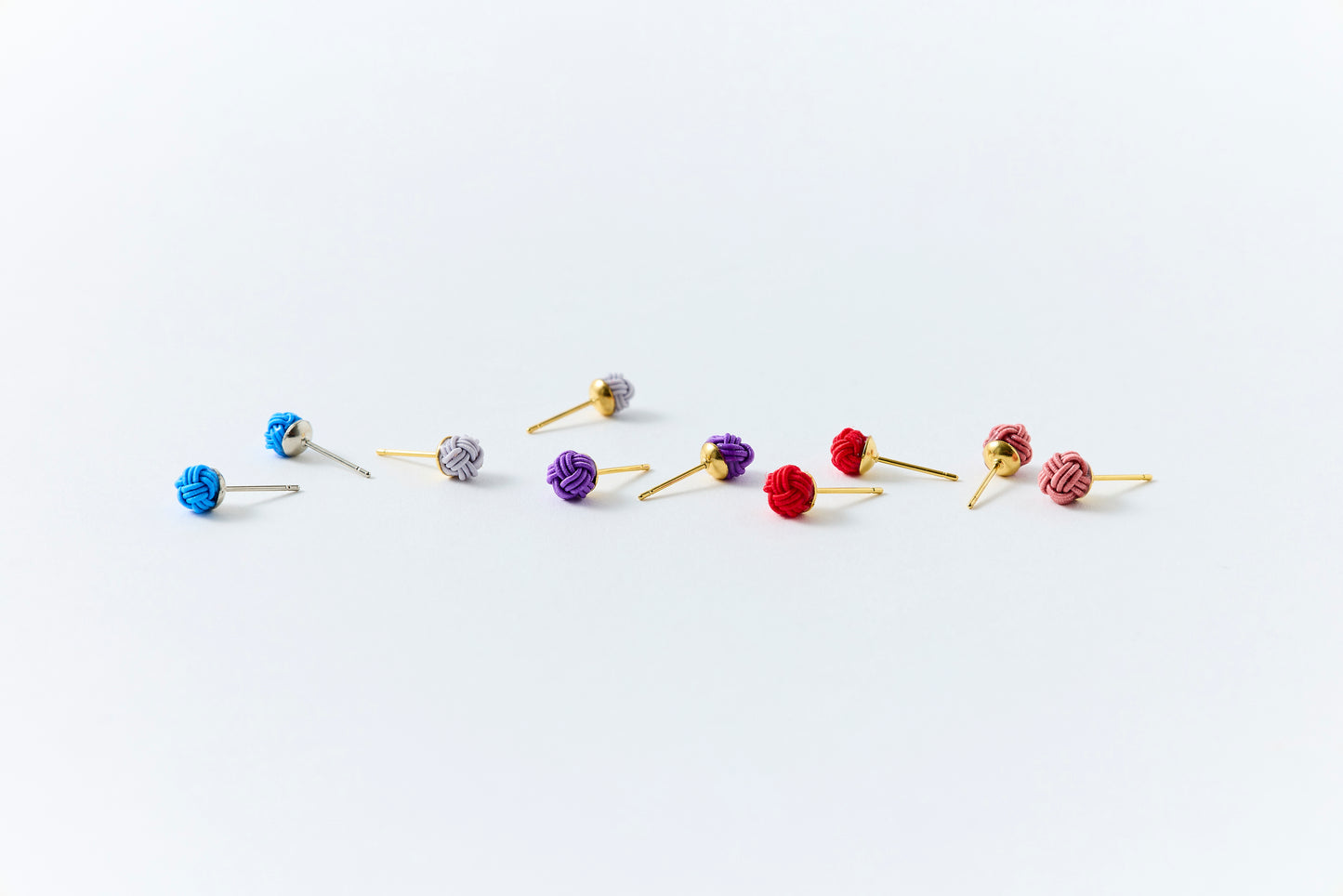 Musubi-dama | Post Pierced Earrings -Cherry Blossom Gray