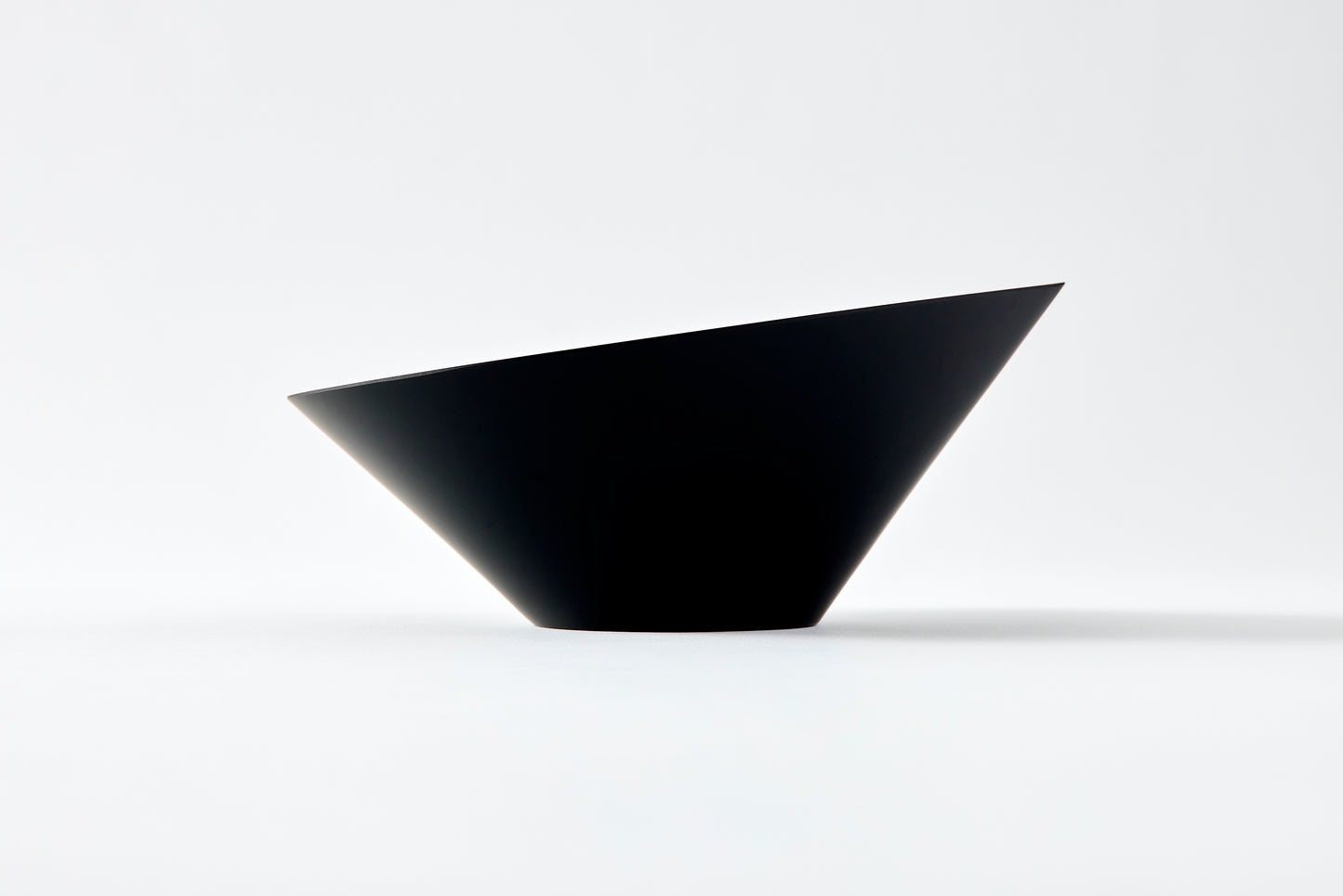 table flower L / matte black