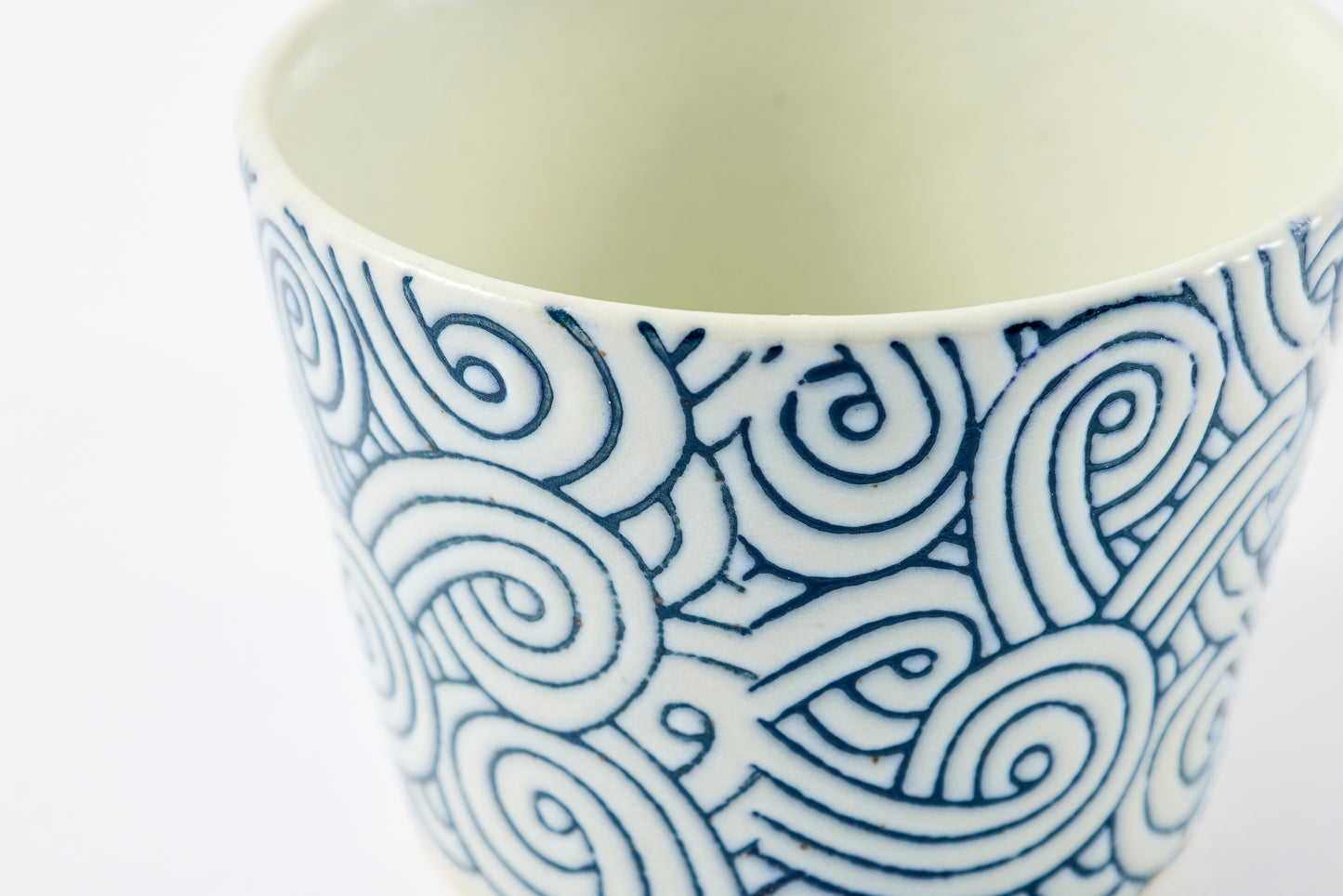 Inban UZUSHIO Sobachoko Cup Hasami Porcelain