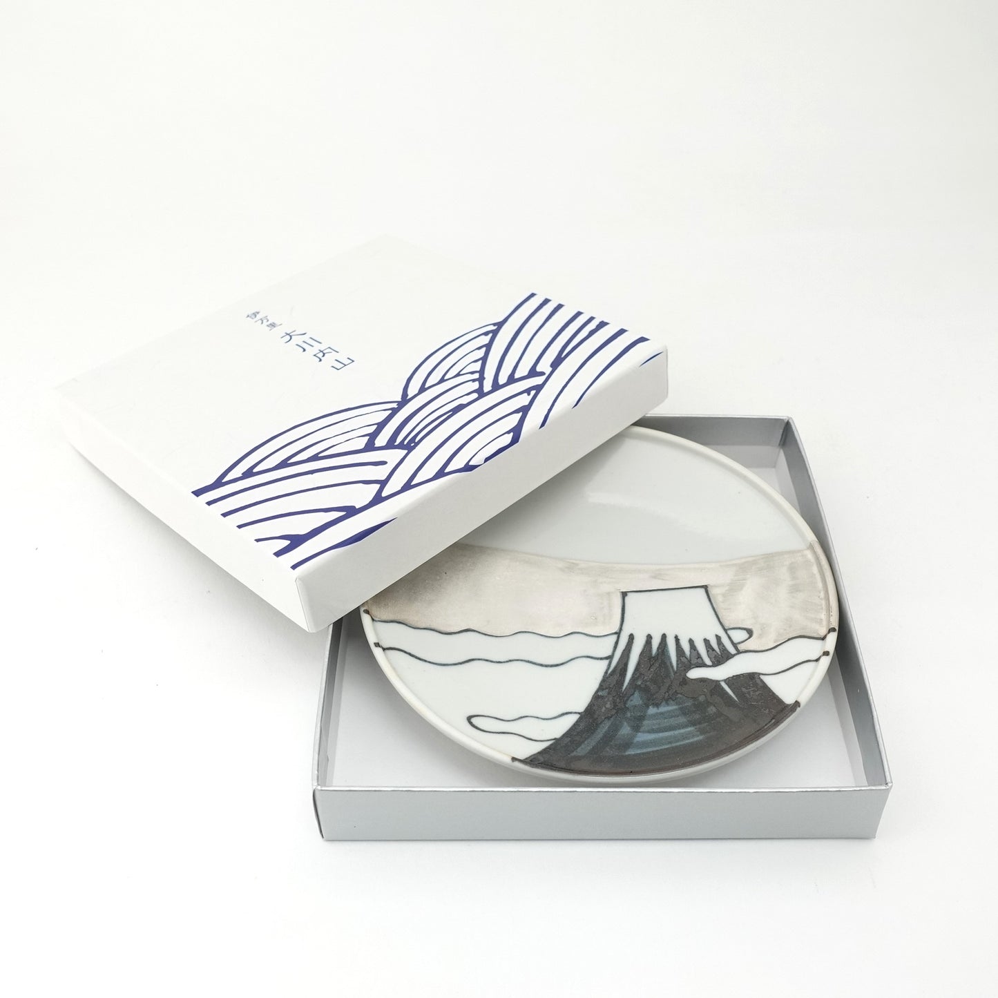 Silver-Accented Mt. Fuji 4-inch Plate Imari Porcelain