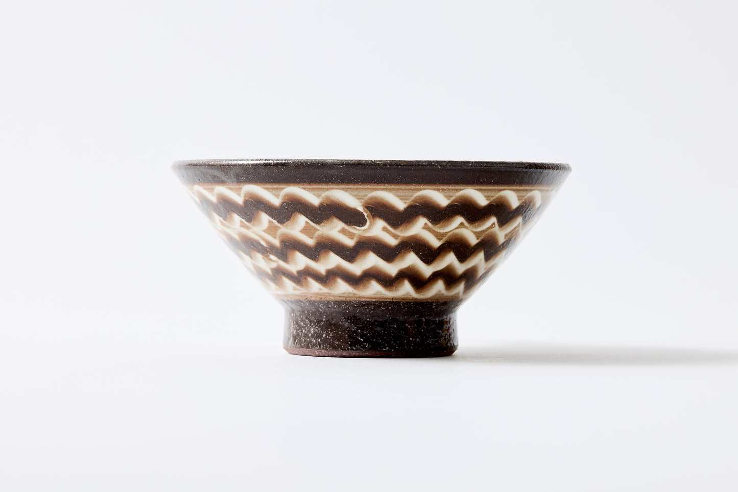 FD White Glaze Ripple Rice Bowl Hasami Porcelain