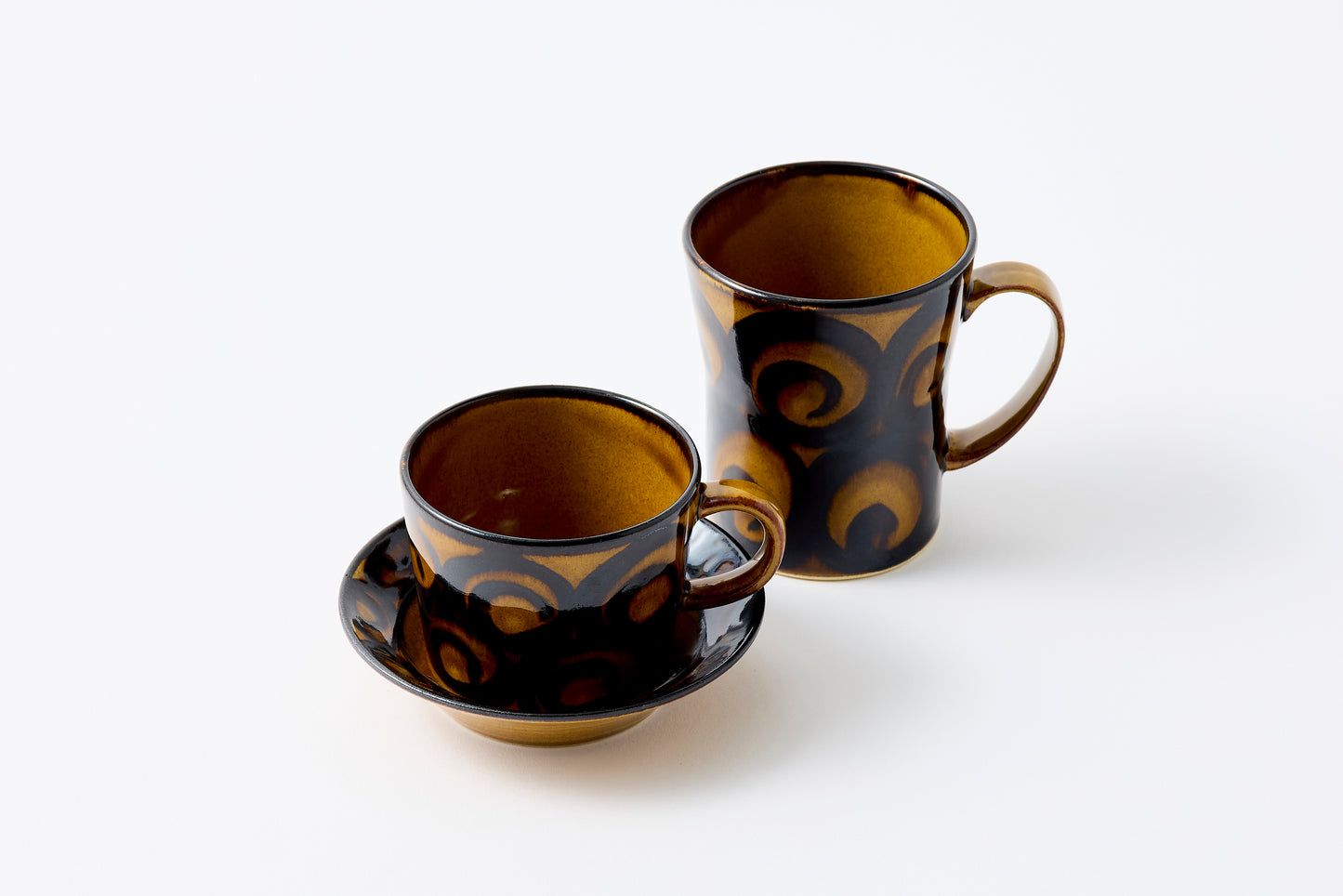 Circular Motif Amber Glaze Cup & Saucer Hasami Porcelain