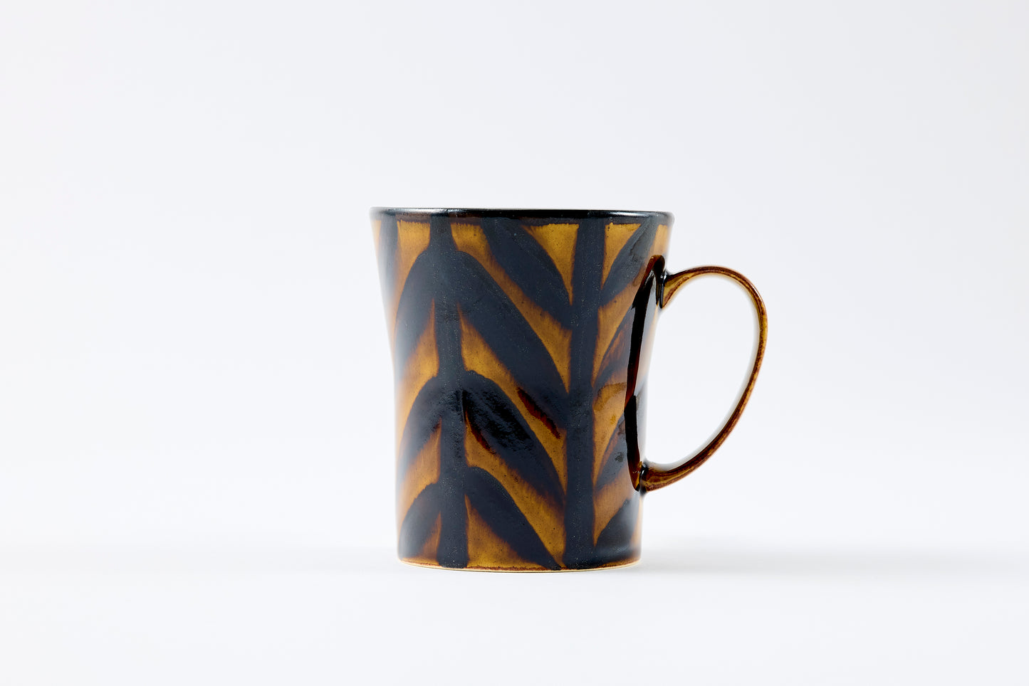 FD Arrow Feather Motif Amber Glaze Mug Hasami Porcelain