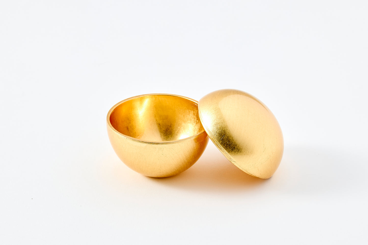 globe / gold leaf