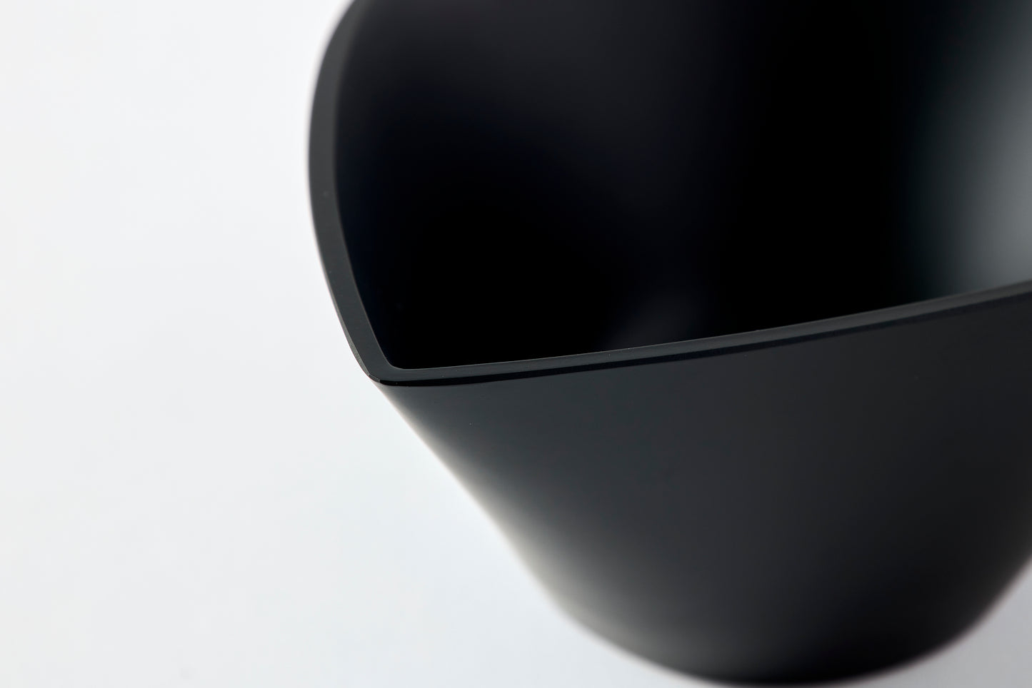 table flower L / matte black