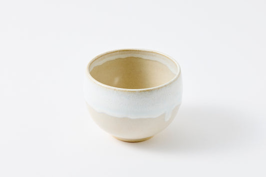 White Karatsu Flow White Glaze Round Bowl Hasami Porcelain