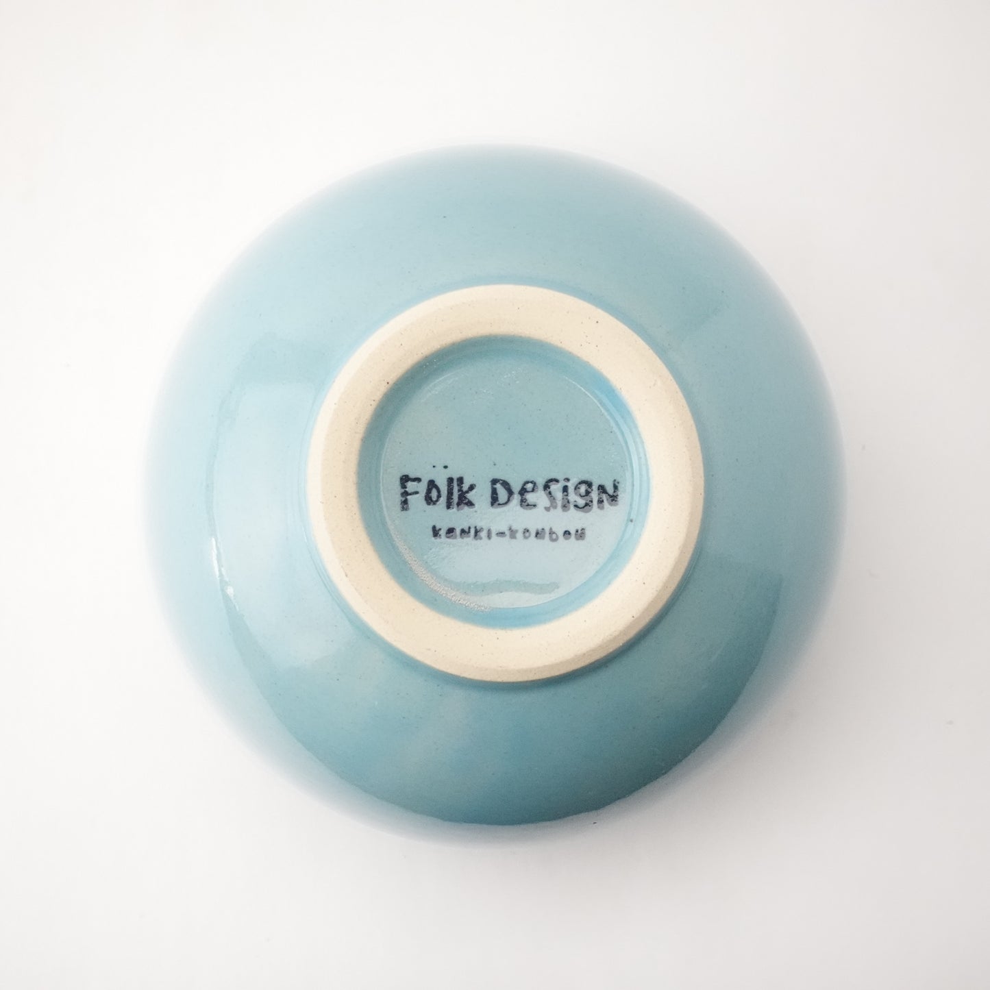 White Karatsu Flow Blue Glaze Round Bowl Hasami Porcelain