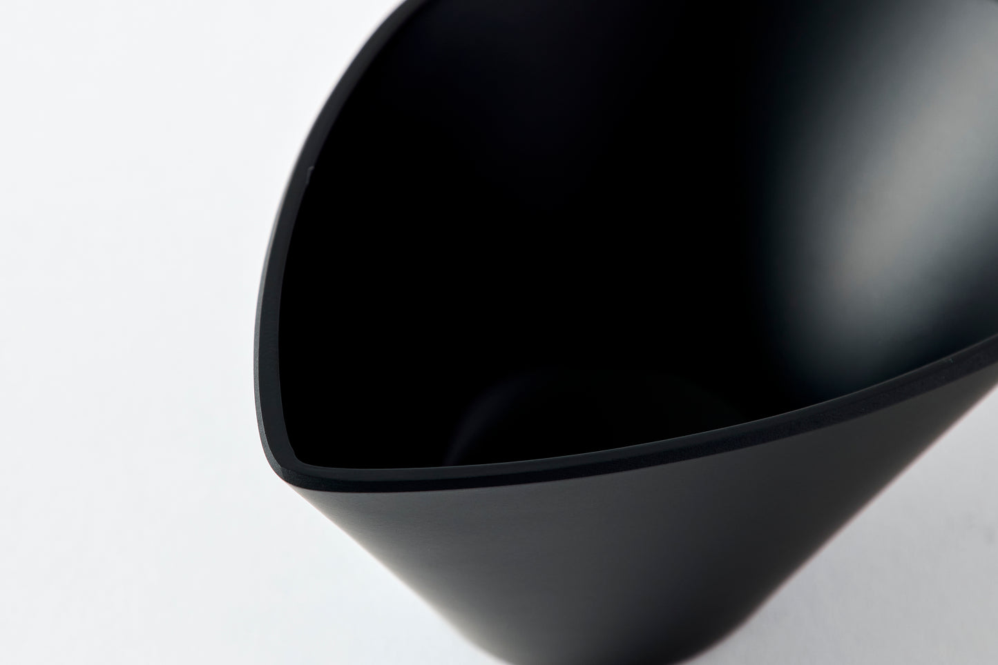 table flower S / matte black