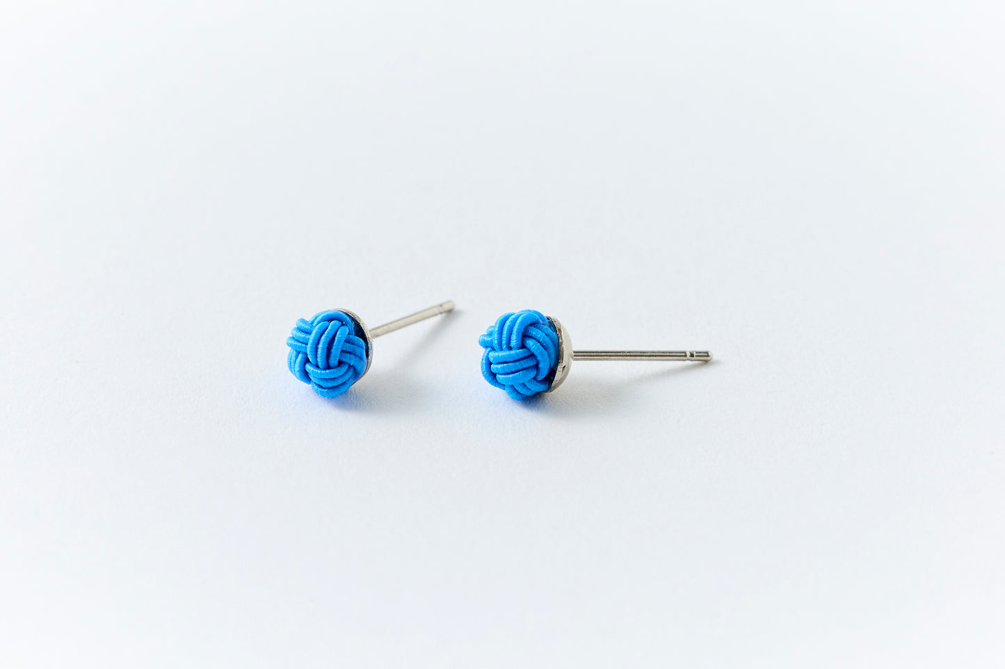Musubi-dama | Post Pierced Earrings - Dayflower Blue