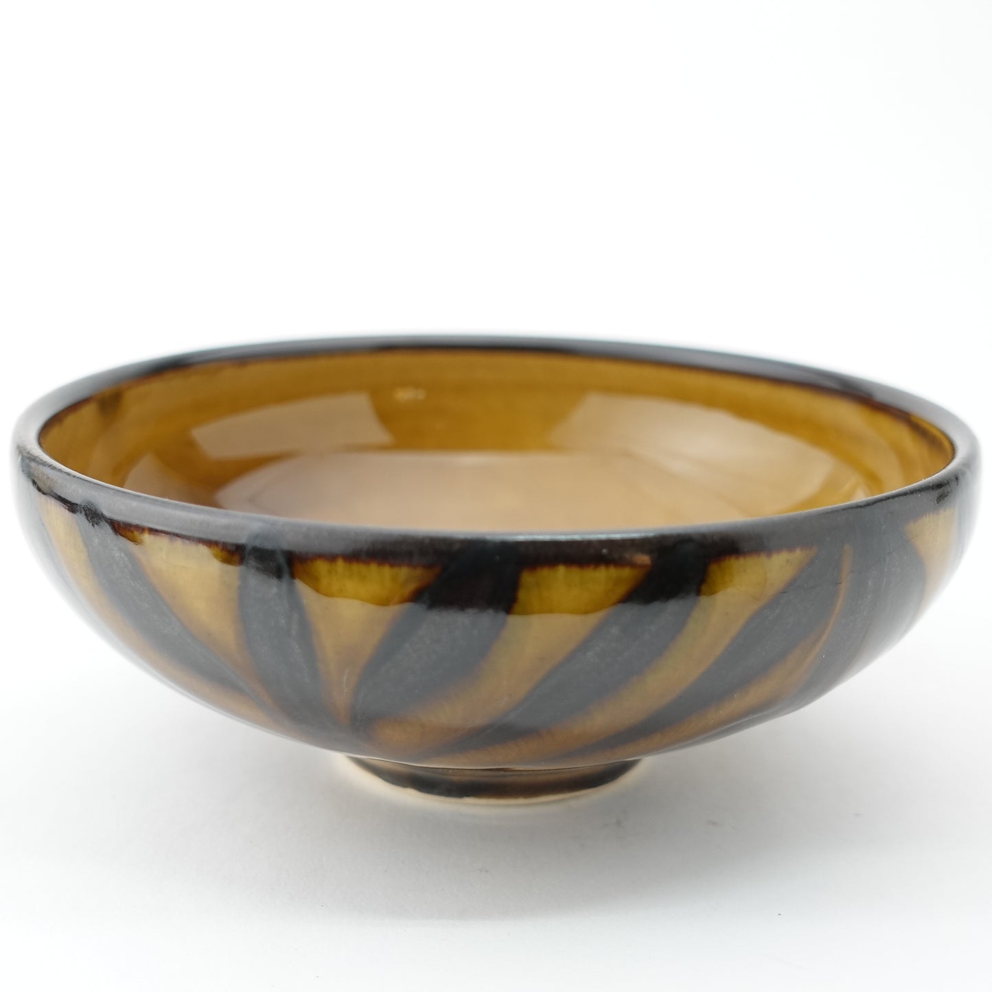 FD Arrow Feather Motif Amber Glaze Round Flat Bowl Hasami Porcelain