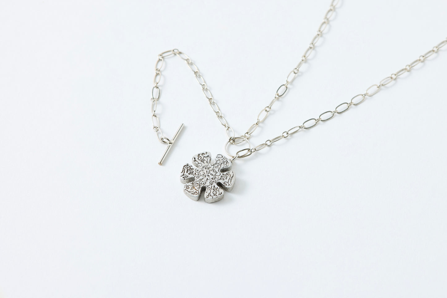 HAKUCESSORY Necklace Health Luck Platinum