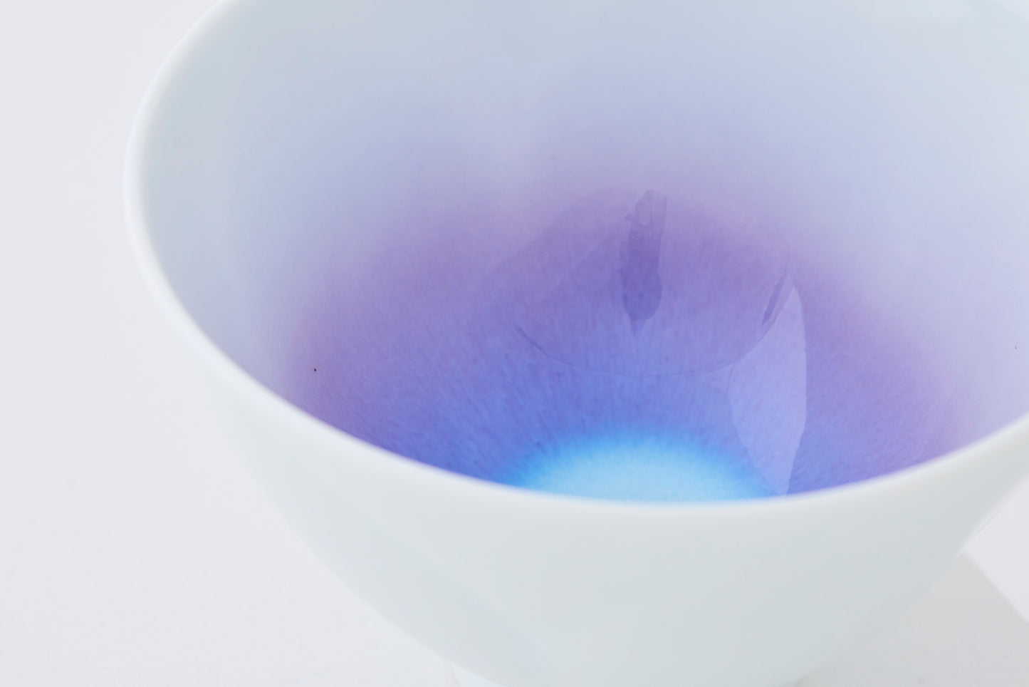 WANOKA Flower-Shaped Teacup PU Arita Porcelain