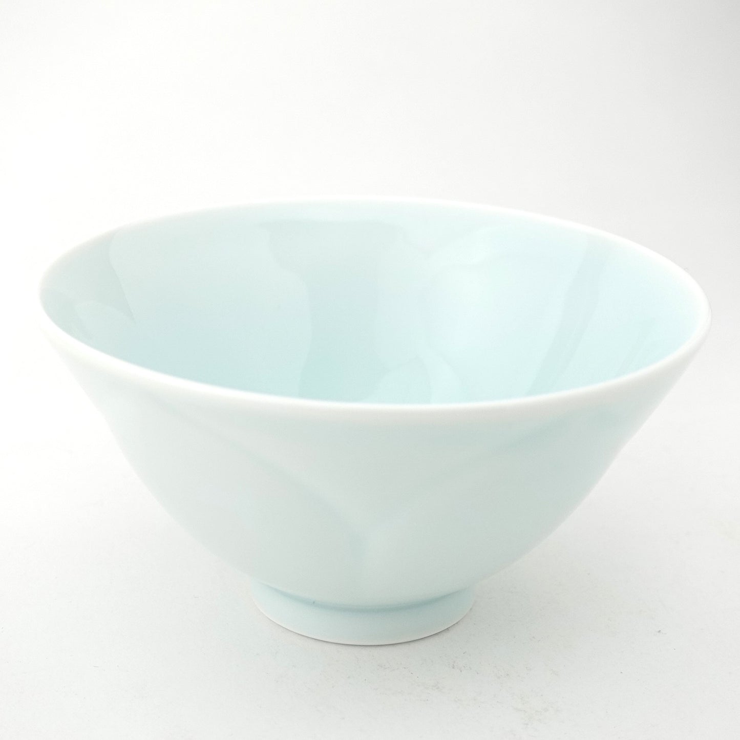 WANOKA Flower-Shaped Rice Bowl Celadon Arita Porcelain