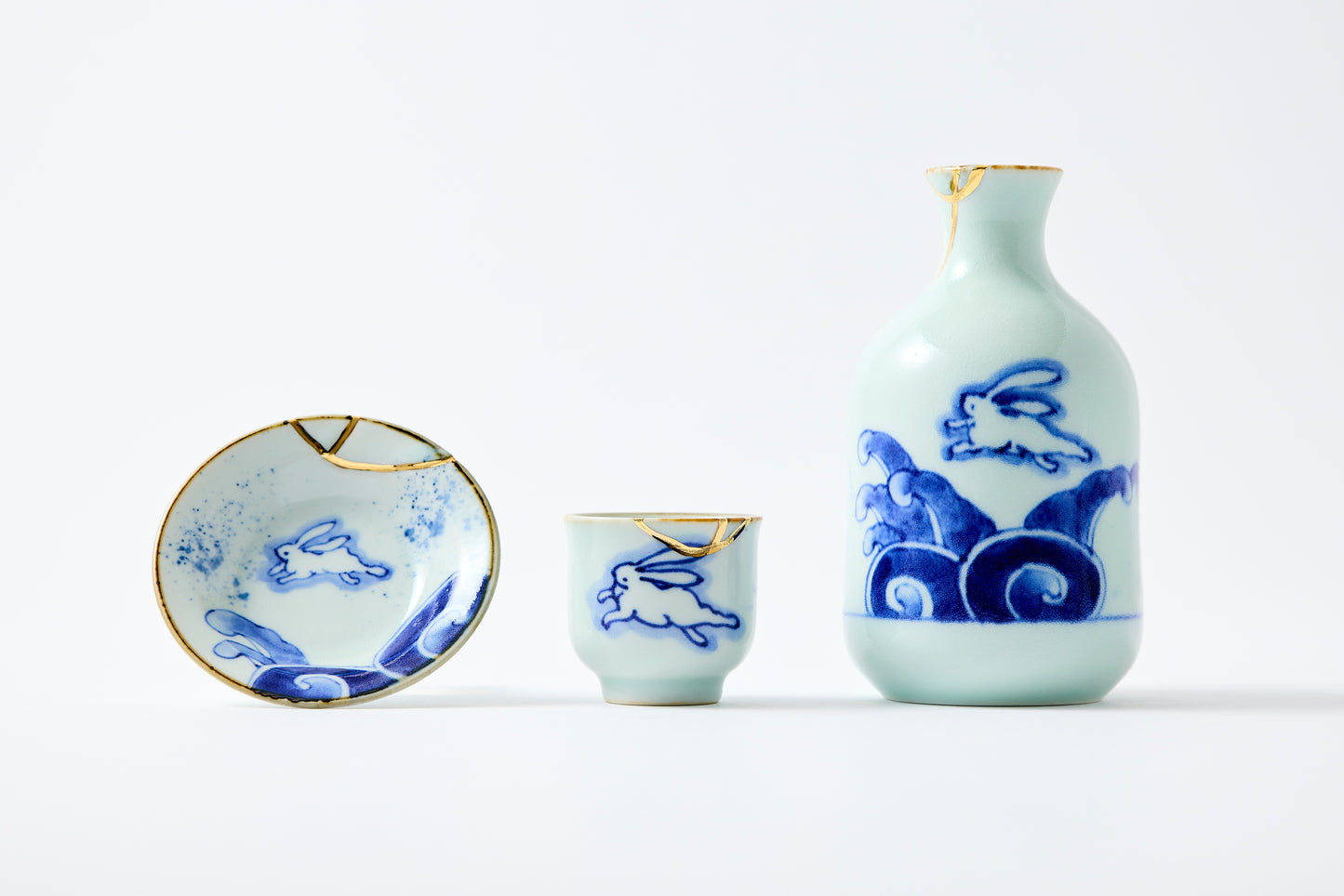 Gold Line Kosome Rabbit Sake Set Imari Porcelain