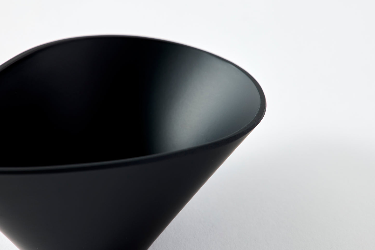 table flower S / matte black