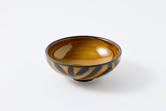 FD Arrow Feather Motif Amber Glaze Round Flat Bowl Hasami Porcelain