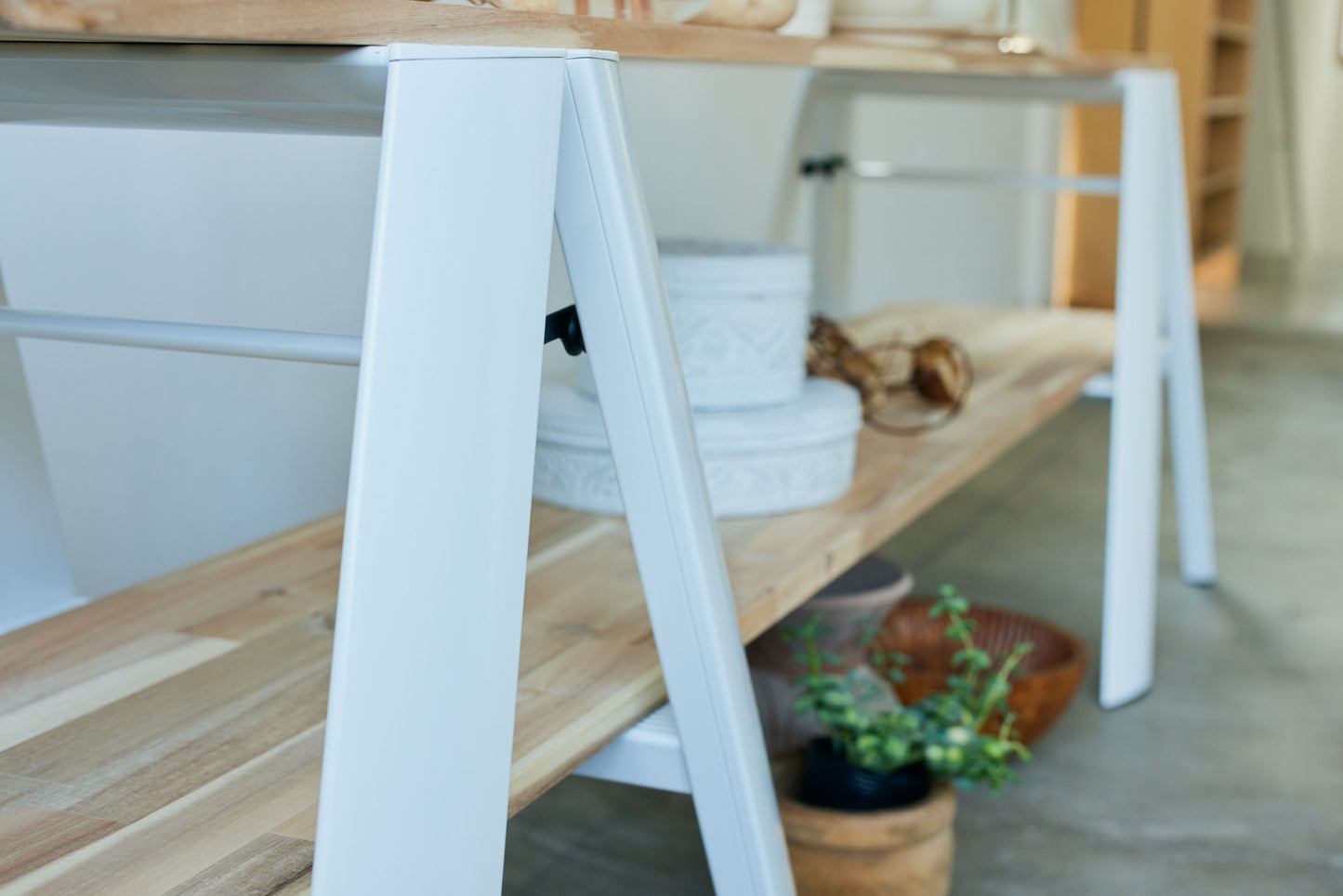 lucano Step Stool
