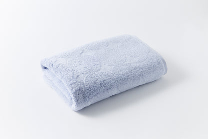 menca mature – Bath Towel