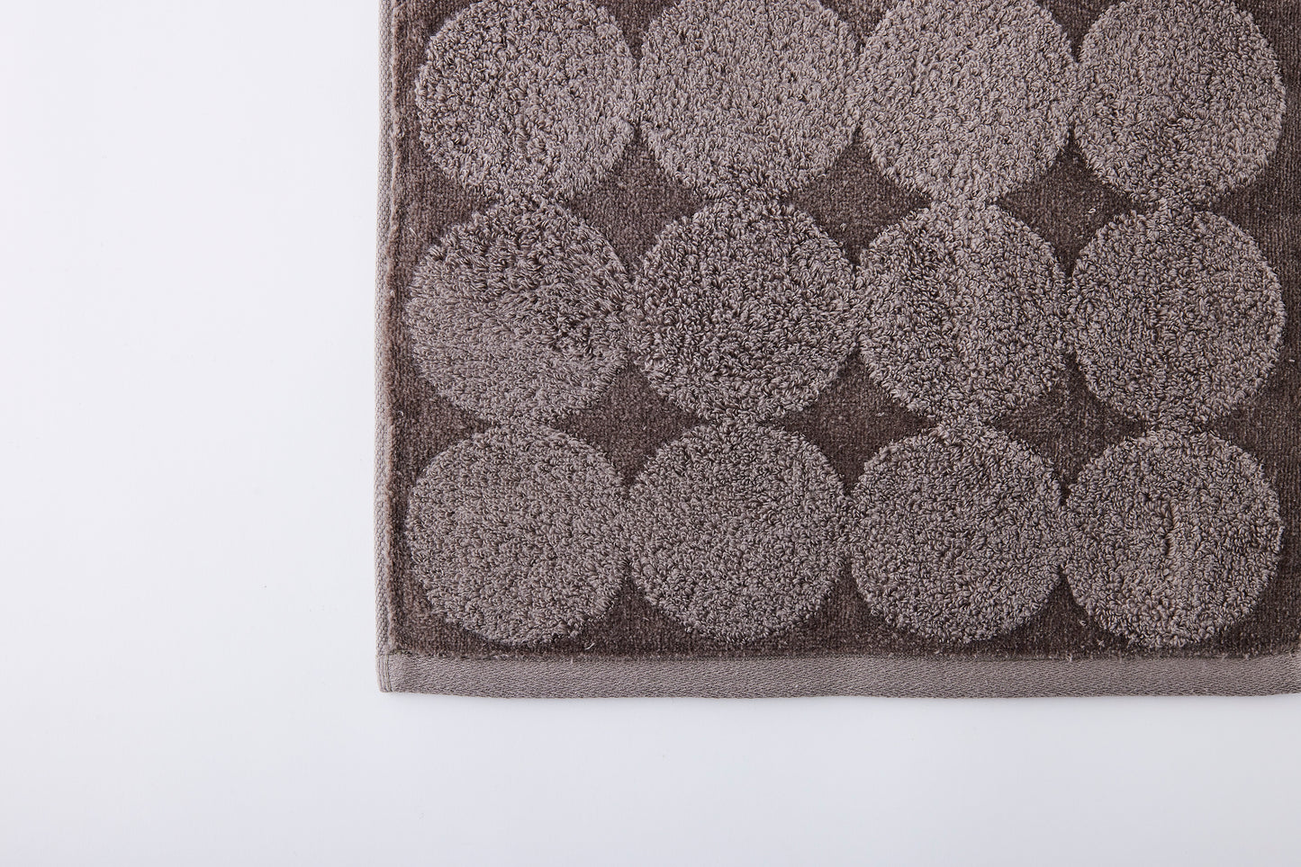 menca mature – Hand Towel