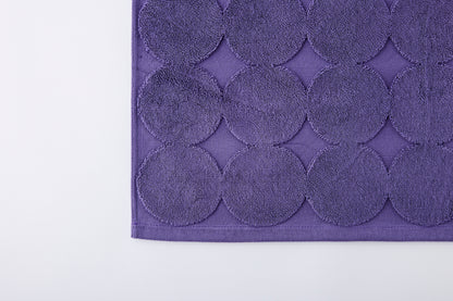 menca mature – Bath Mat
