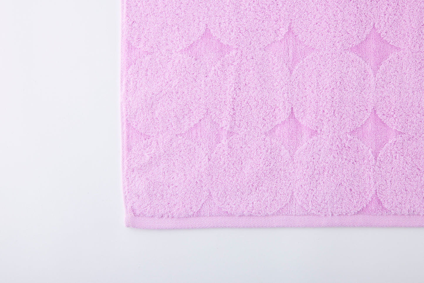 menca mature – Bath Towel