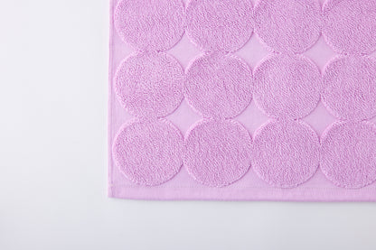 menca mature – Bath Mat