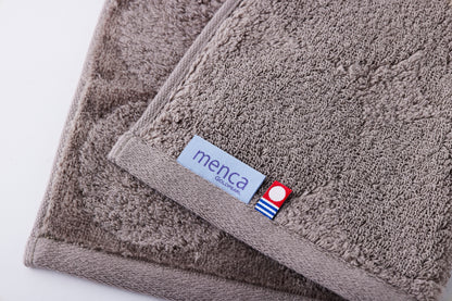 menca mature – Hand Towel