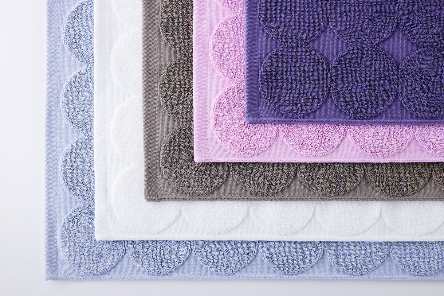 menca mature – Bath Mat