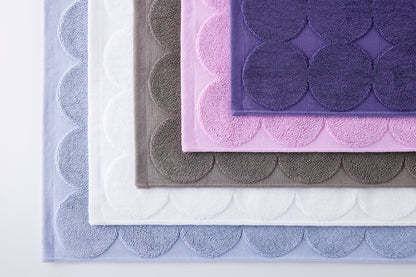 menca mature – Bath Mat