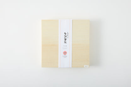 Hatsuzuru no Tsuki "初弦の月" Round Plate Kuroji