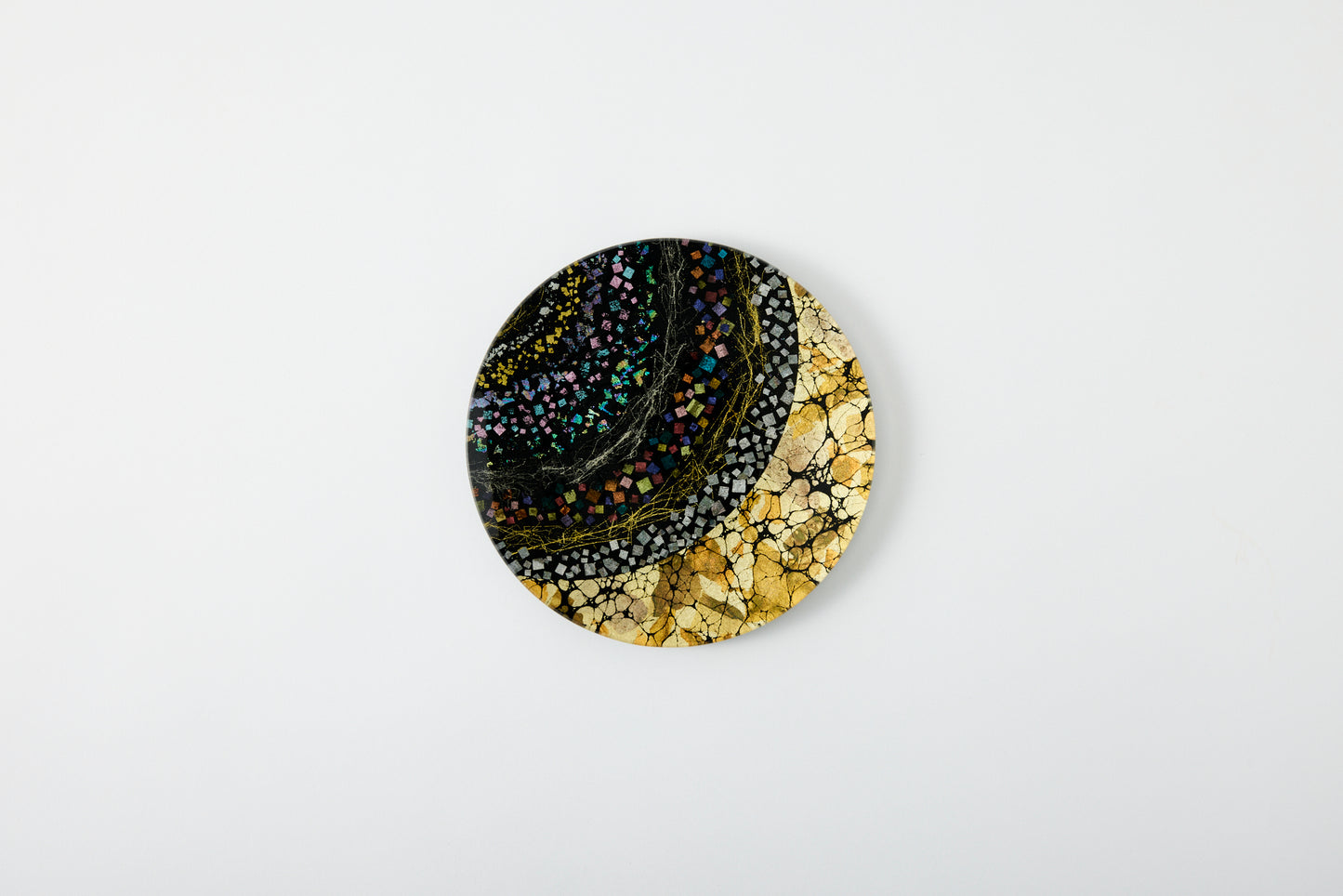 Hatsuzuru no Tsuki "初弦の月" Round Plate Kuroji