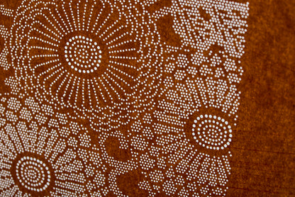 Display Stand Ise Katagami [Day and Night Chrysanthemum Arabesque]