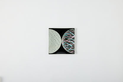 Suimengetsu "水面月" Hongin Hyouwarekawari "本銀氷割変り" Square Plate Pastel Kuroji