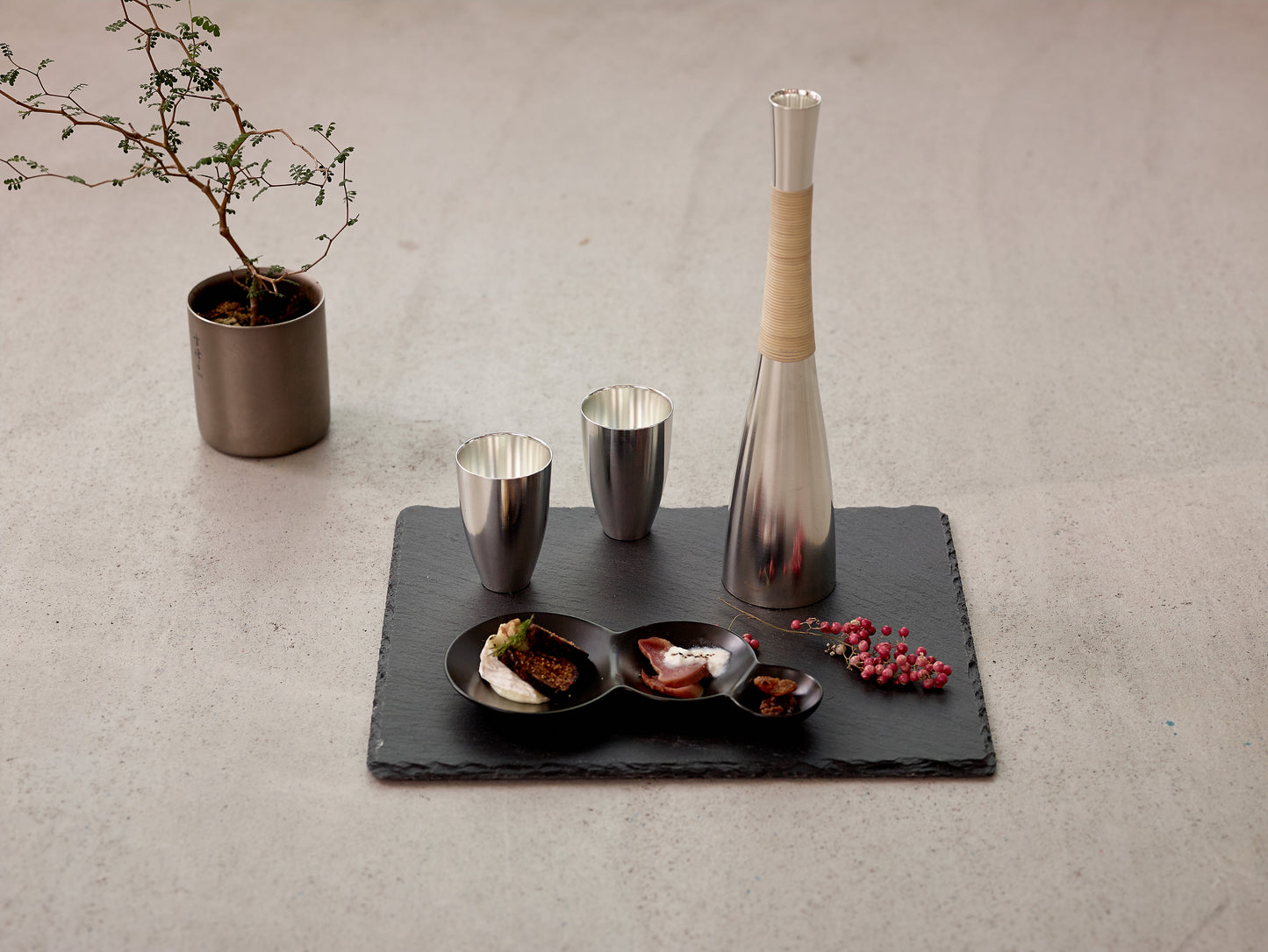 gekka Tin Sake Bottle Set (For Warmed Sake)