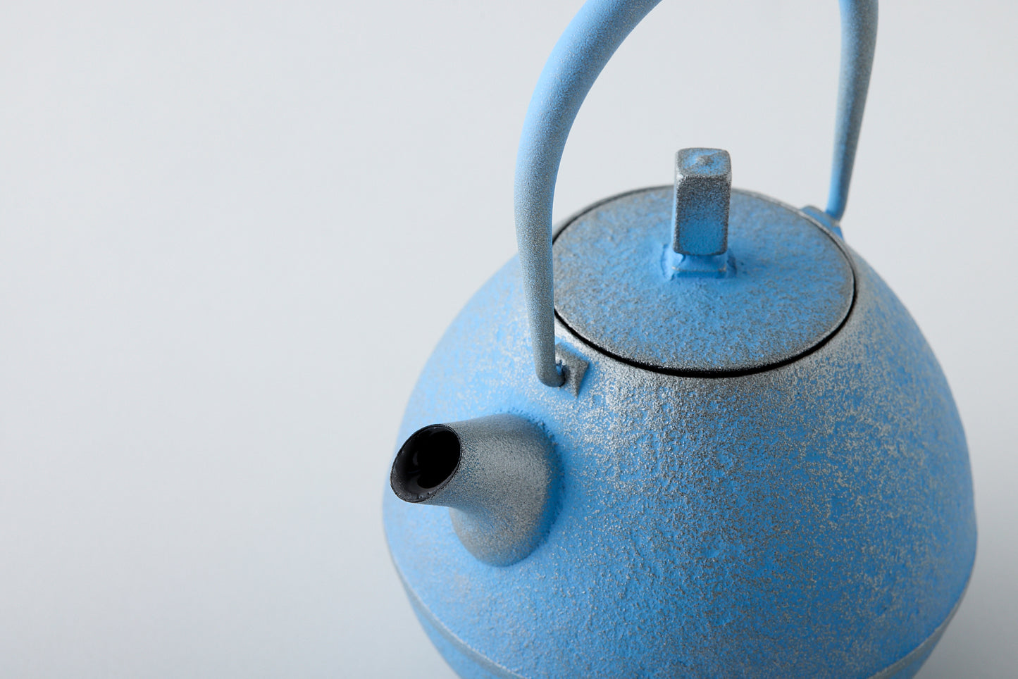 Nanbu Ironware Egg Teapot Medium