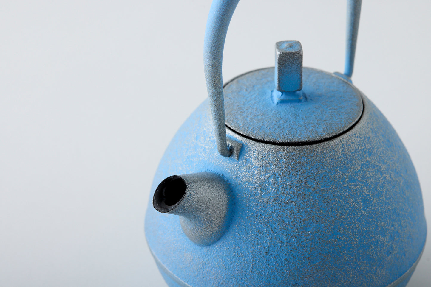 Nanbu Ironware Egg Teapot Medium