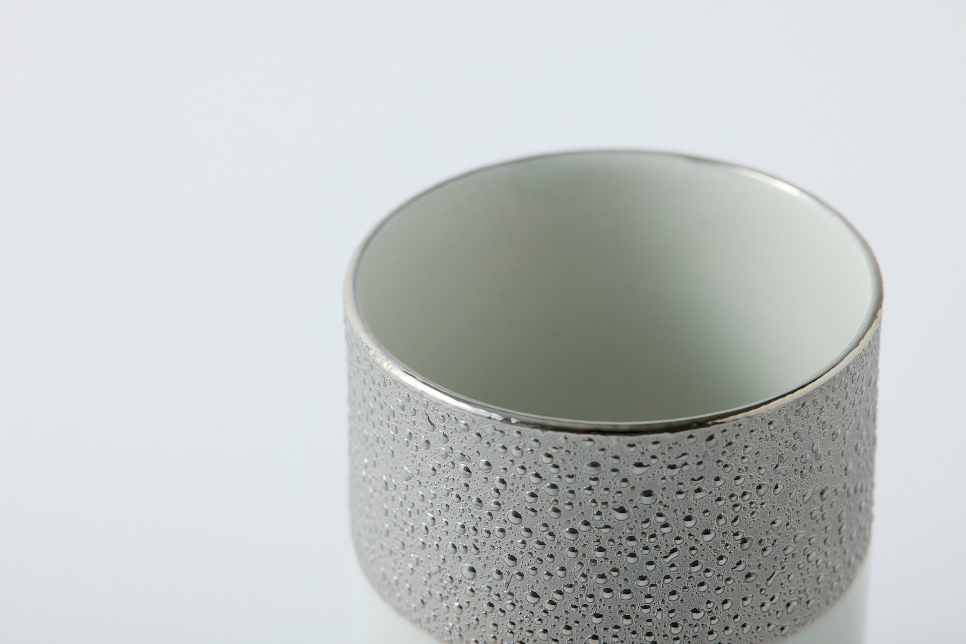 Utage Cup Medium, White & Silver, Plain