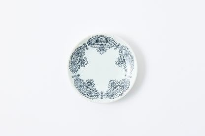 Five-Petal Karabana Motif Nabeshima Komon Small Plate Imari Porcelain