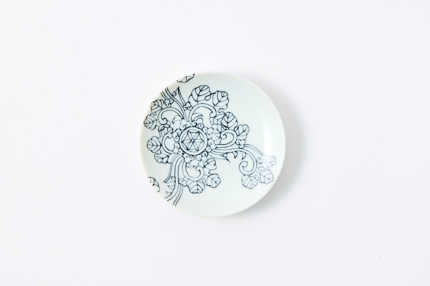 Floral Arabesque Motif Nabeshima Komon Small Plate Imari Porcelain